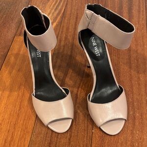 Nine West Women's pink/grey Ankle Strap Heels